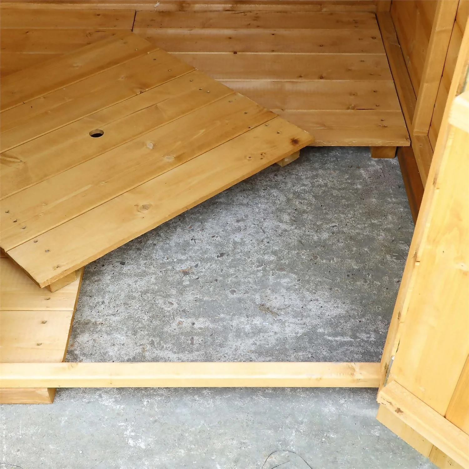 Mercia 10 X 4 Dog Kennel & Run (Installed) - Image 8